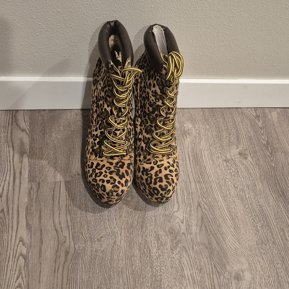 Leopard Print Lace-Up Women's Boots
